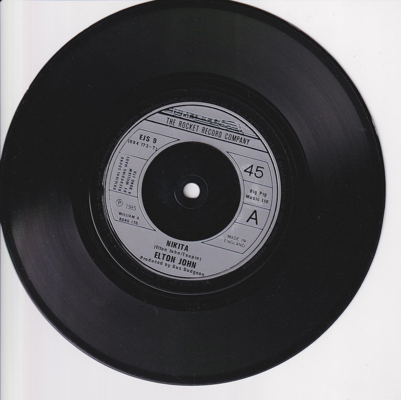 Elton John – Nikita (UK)