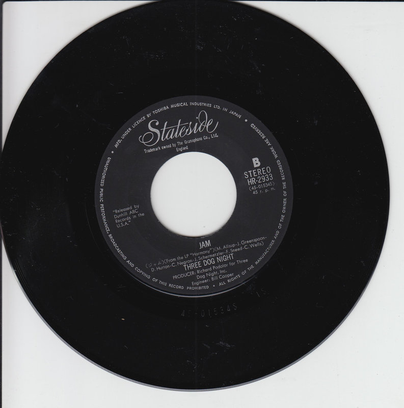 Three Dog Night – An Old Fashioned Love Song (Japan)