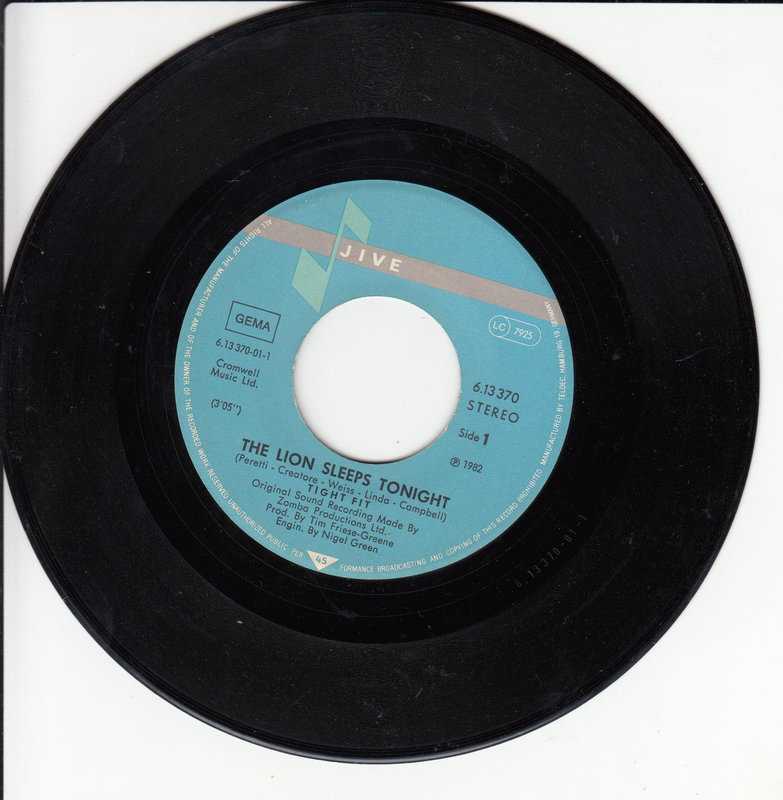Tight Fit – The Lion Sleeps Tonight