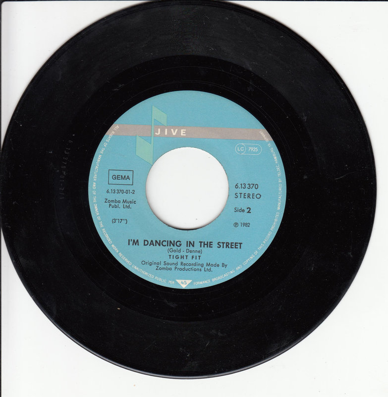 Tight Fit – The Lion Sleeps Tonight