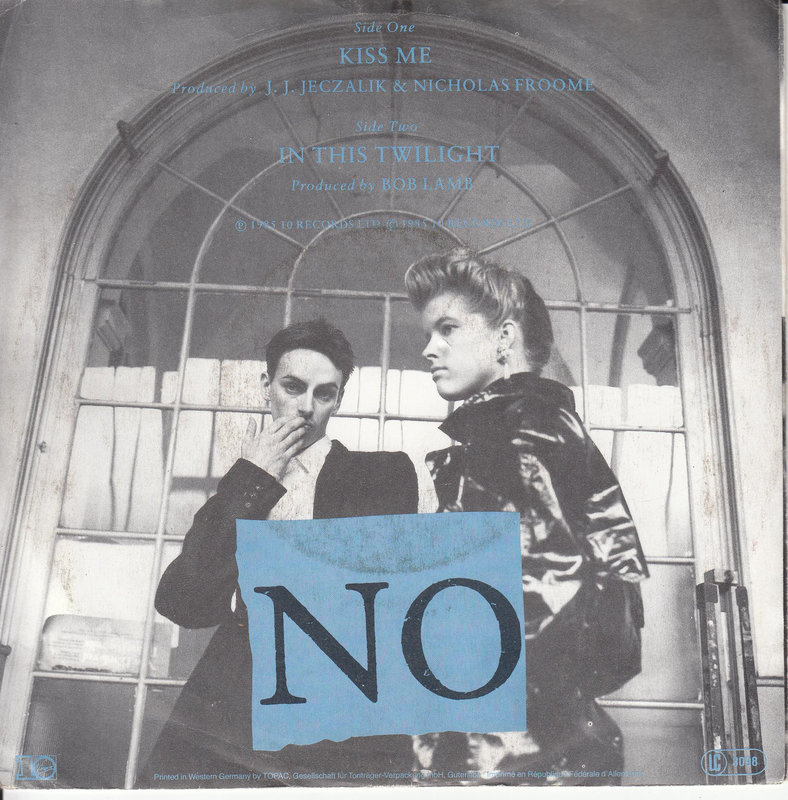 Stephen Tintin Duffy – Kiss Me
