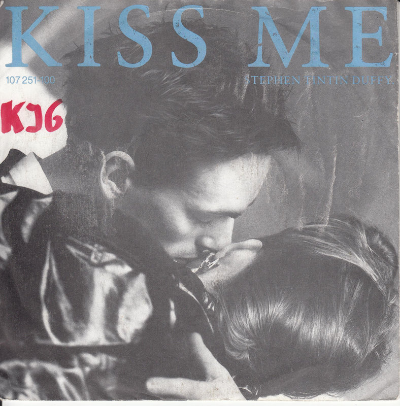 Stephen Tintin Duffy – Kiss Me